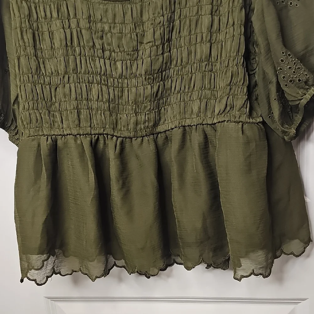 Old‎ Navy Women's Olive Green Peasant Top Size XL